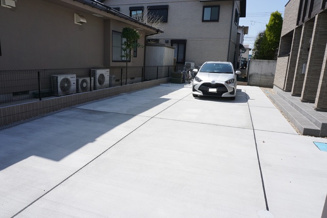 駐車場　駐車場