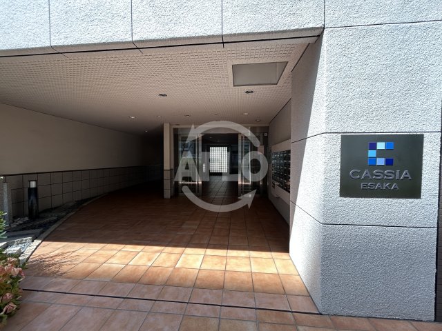 エントランス　CASSIA江坂　エントランス