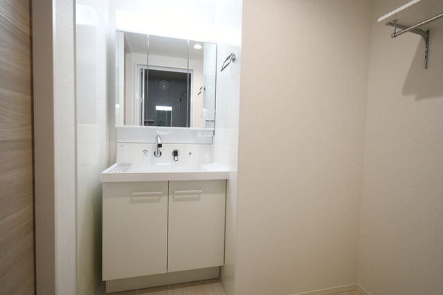 洗面設備　１０５・洗面所