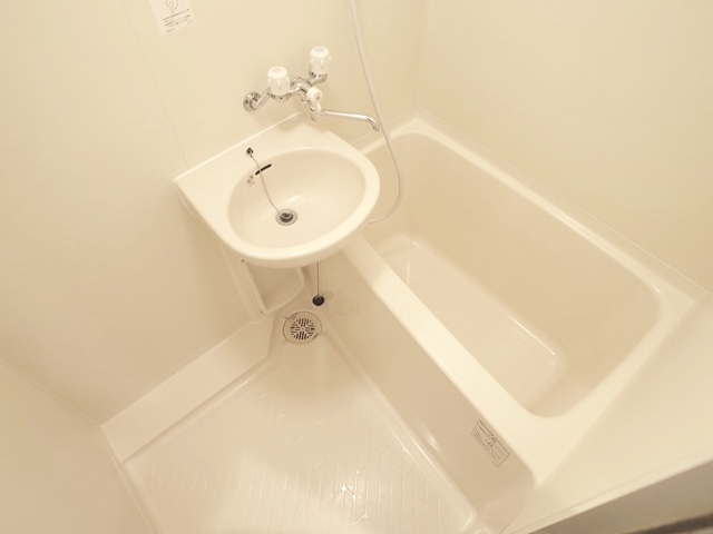 バス・シャワールーム　お風呂で日々の疲れを落としましょう