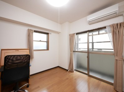 居室・リビング　ゆったり過ごせる居間です