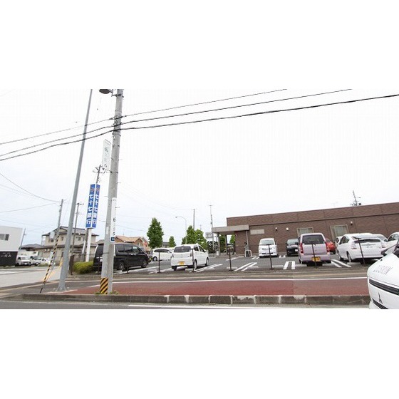 銀行　七十七銀行岩切支店（銀行）まで869m