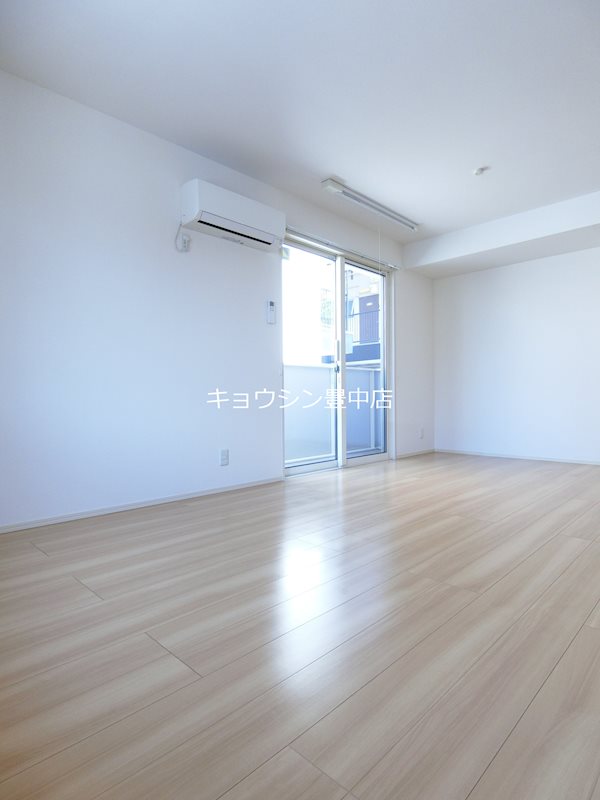 居室・リビング　同物件参考写真