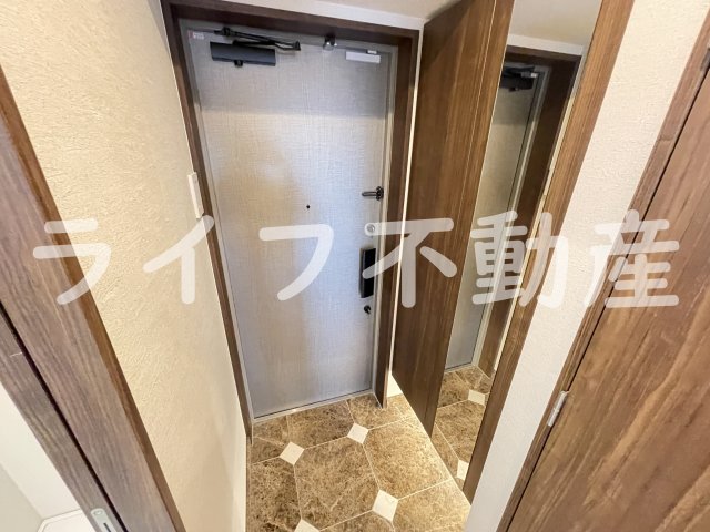 玄関　収納もある玄関です