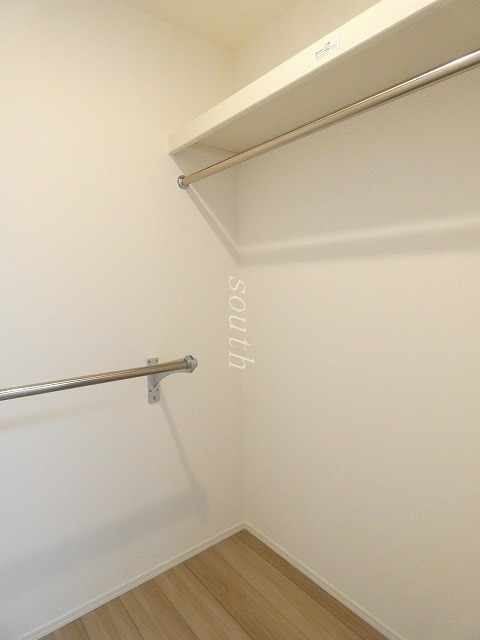 収納　ウォークインクローゼット