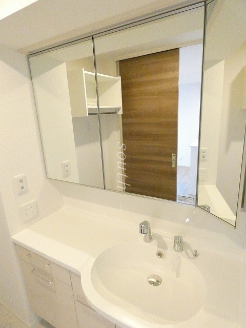 洗面設備　シャンプードレッサー