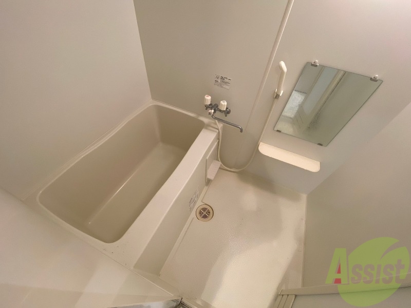 バス・シャワールーム　お風呂になります。一日の疲れを癒してくださいね。