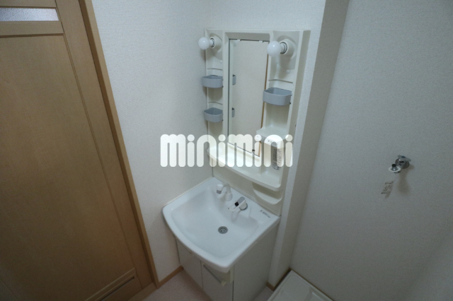 洗面設備　嬉しい独立洗面台です。