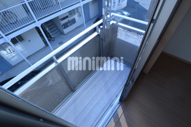 バルコニー　バルコニーでゆったりした気分に。