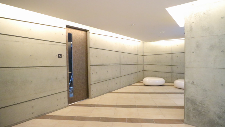 ロビー　ゆとりのあるロビーです