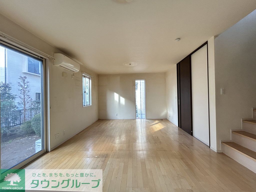 居室・リビング　リビング※退去済み。クリーニング前（クロス張替予定）