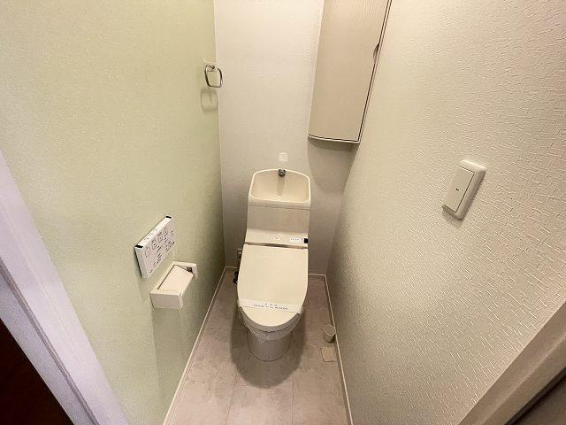 トイレ　トイレ