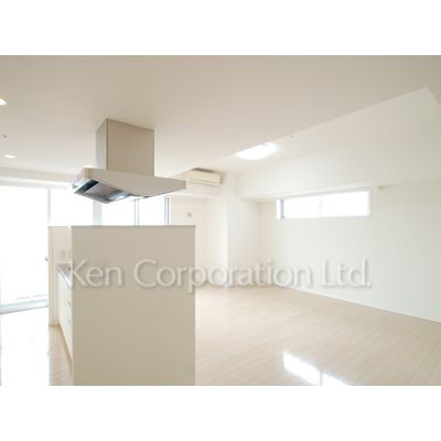 居室・リビング　同タイプ6階のお部屋を撮影。仕様が異なることがあります。