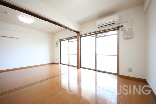 居室・リビング　※同タイプ部屋の写真です。