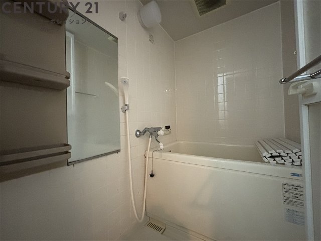 バス・シャワールーム　浴室乾燥機付き！