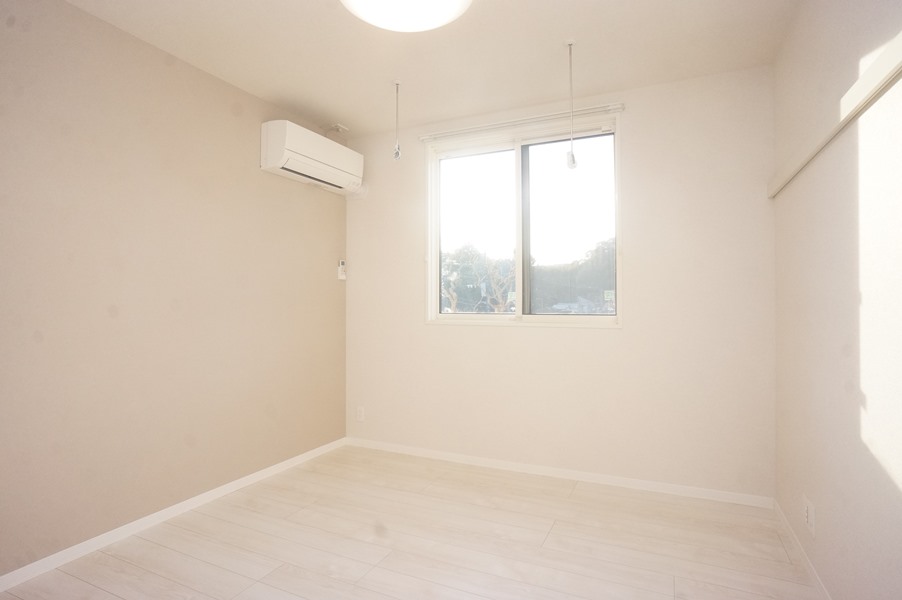 ドラックストア　クリエイトエス・ディー鎌倉津西店（ドラッグストア）まで502m