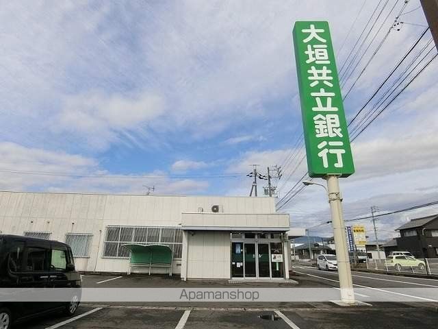 銀行　大垣共立銀行　巣南支店（銀行）まで500m