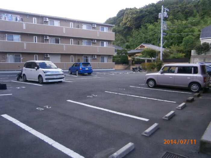 駐車場　駐車場