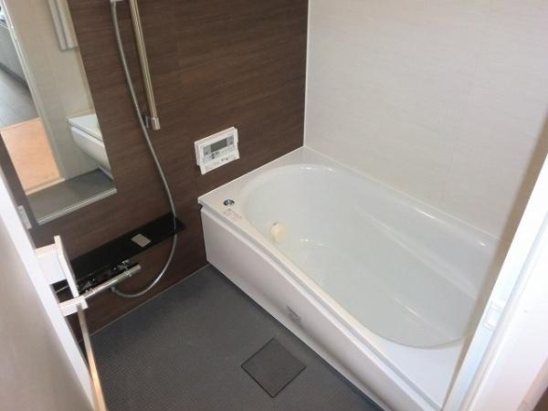 バス・シャワールーム　※同マンション内の別のお部屋の室内写真