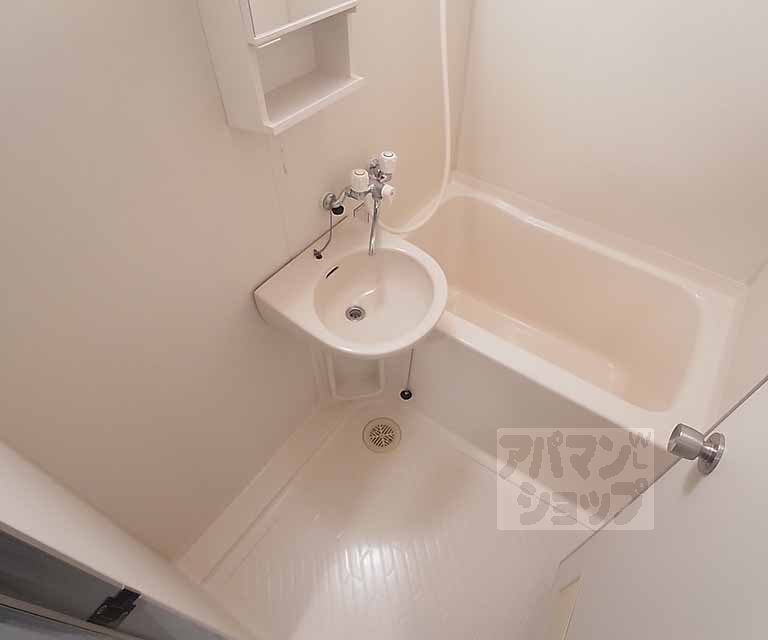 バス・シャワールーム　セパレートです