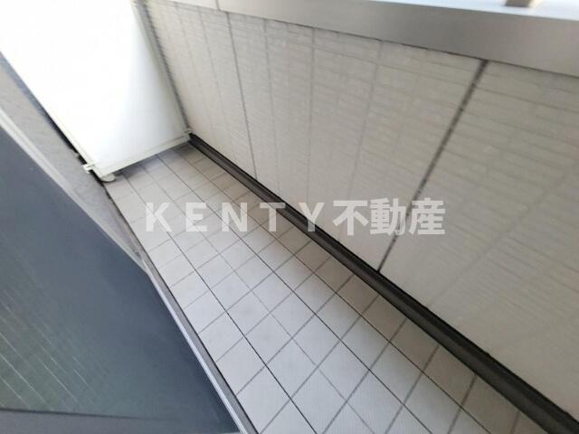 バルコニー　バルコニーからの眺めを楽しみながら食事をしませんか