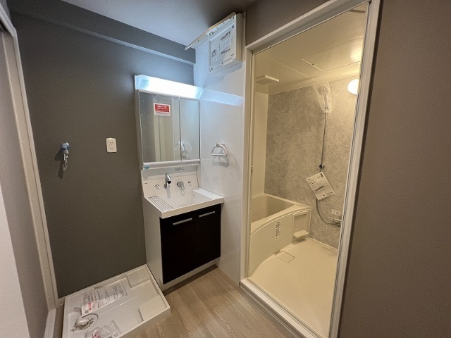 バス・シャワールーム　※現況を優先します。