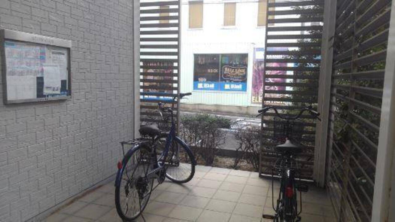 駐車場　駐輪場