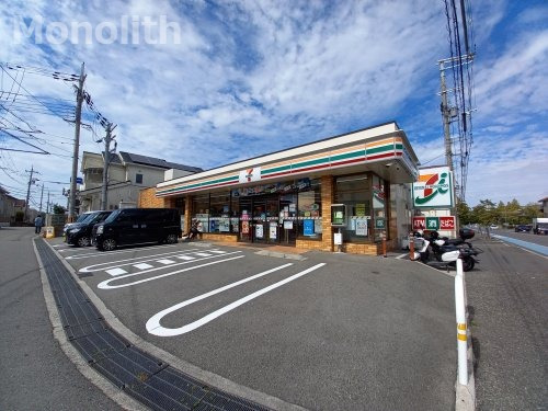 コンビニ　セブンイレブン 堺若松台3丁店（コンビニ）まで777m