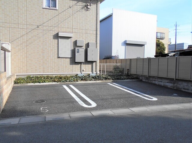 駐車場　駐車場