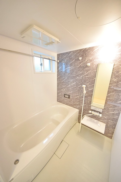 バス・シャワールーム　～一日の疲れを流しましょう～