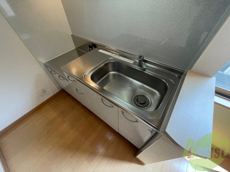 キッチン　ガスキッチンです。２口コンロが設置できます。