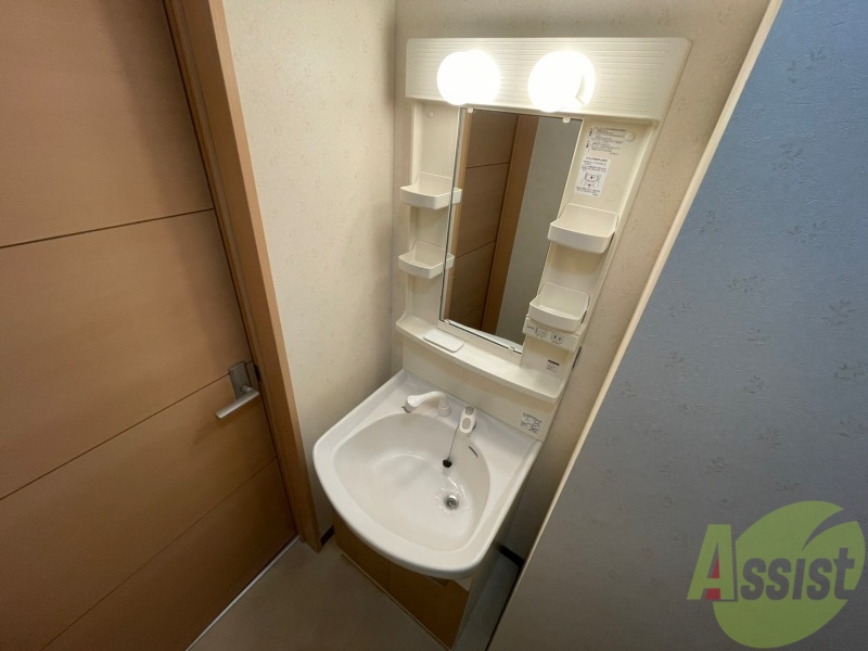 洗面設備　こちらに洗面台があります。朝の洗顔はこちらで。