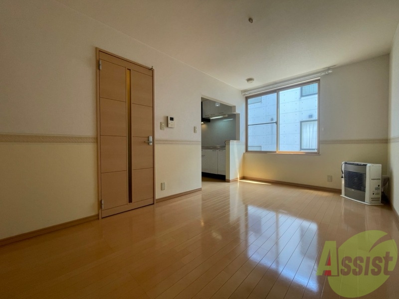 居室・リビング　広くてキレイなお部屋が広がっていて、充実した生活が送れそう。