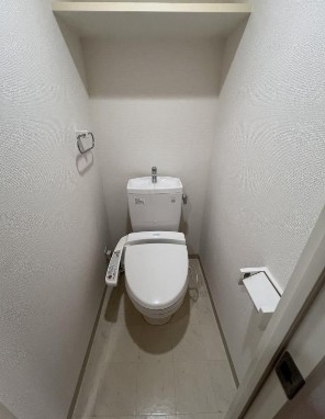 トイレ　写真は別号室です。現況優先になります。