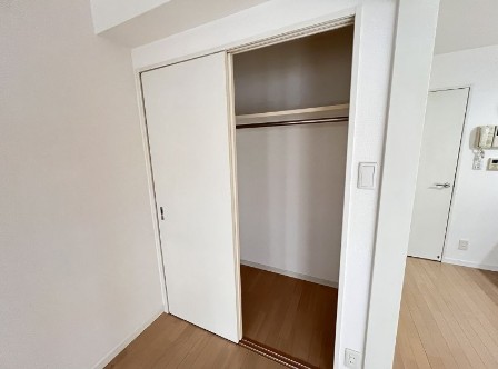収納　写真は別号室です。現況優先になります。