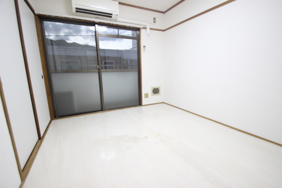 居室・リビング　※別号屋の写真です