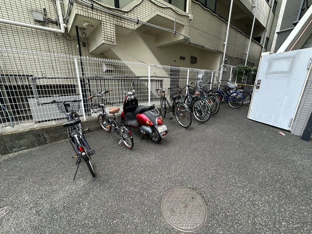 駐車場　駐輪場