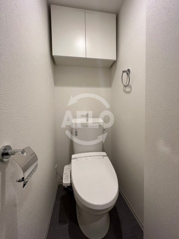 トイレ　セレニテ中崎町リアン　トイレ