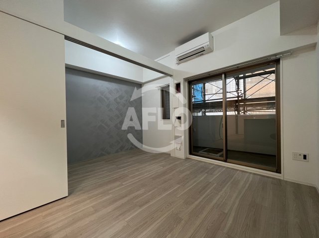 居室・リビング　セレニテ中崎町リアン　リビング