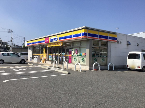 コンビニ　ミニストップ堺津久野町店（コンビニ）まで575m
