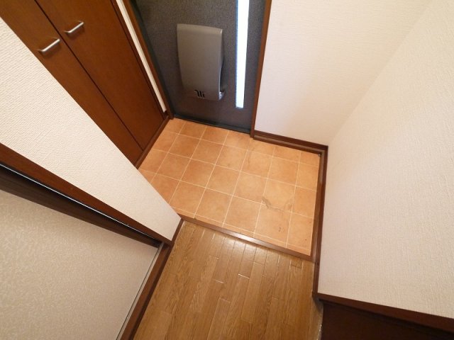 玄関　落ち着いた玄関です