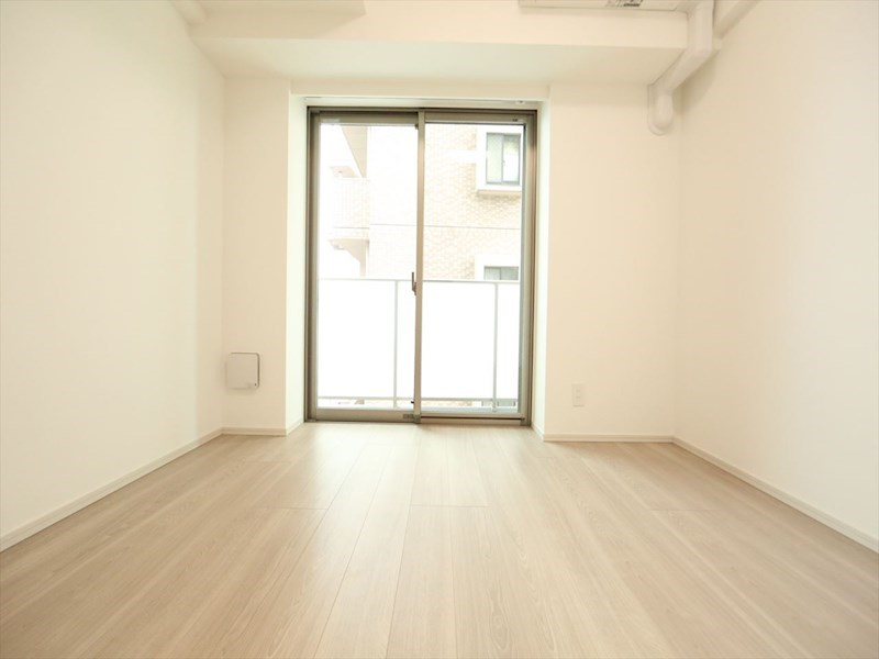 バルコニー　洋室6.1帖　エアコン完備　バルコニー