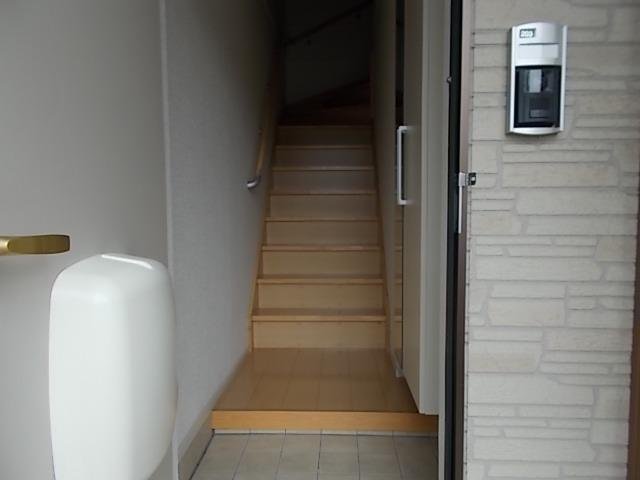 玄関　収納もある玄関です