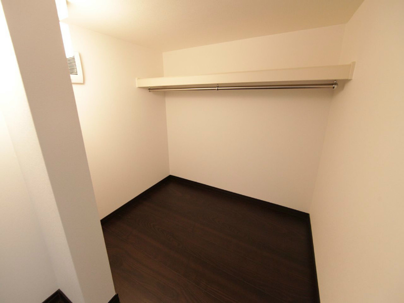 収納　ウォークインクローゼット付（収納充実してます）