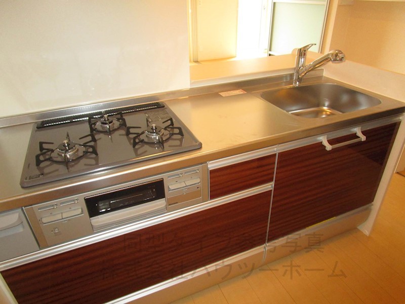 キッチン　同型タイプ参考写真