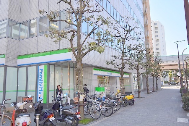 コンビニ　ファミリーマート　新北野一丁目（コンビニ）まで125m