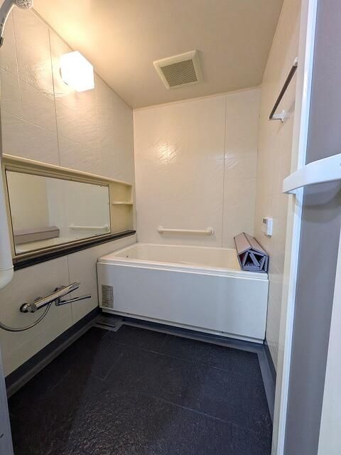 バス・シャワールーム　ゆったり過ごせるお風呂です