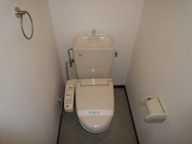 トイレ　温水洗浄便座付　WC