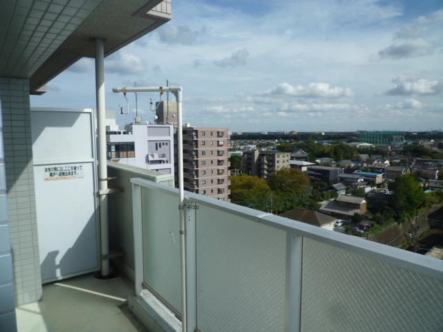 バルコニー　陽当たり良好　ワイド設計