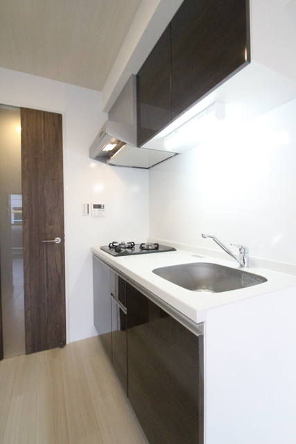 キッチン　※反転の間取りの参考写真です。